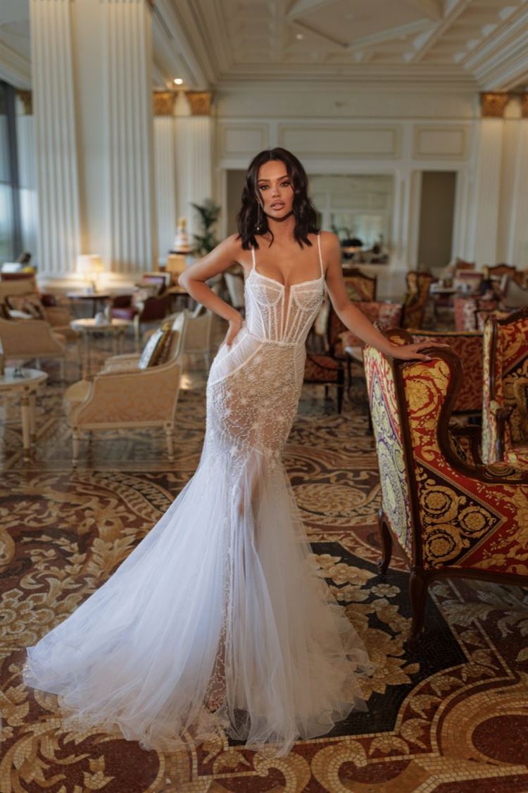 אין מדויקת ממנה, קולקציית 2022 של דימטריוס דליה (צילום: יחצ)