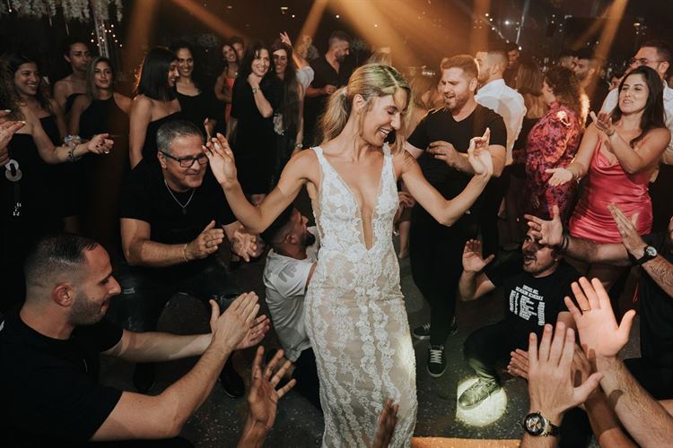 דנה שאתי המהממת ביום החתונה (צילום: שיח בוזגלו)