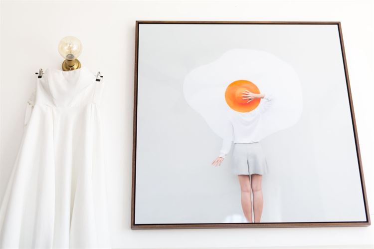 שמלת הכלה מוכנה (צילום: עומר קורן)