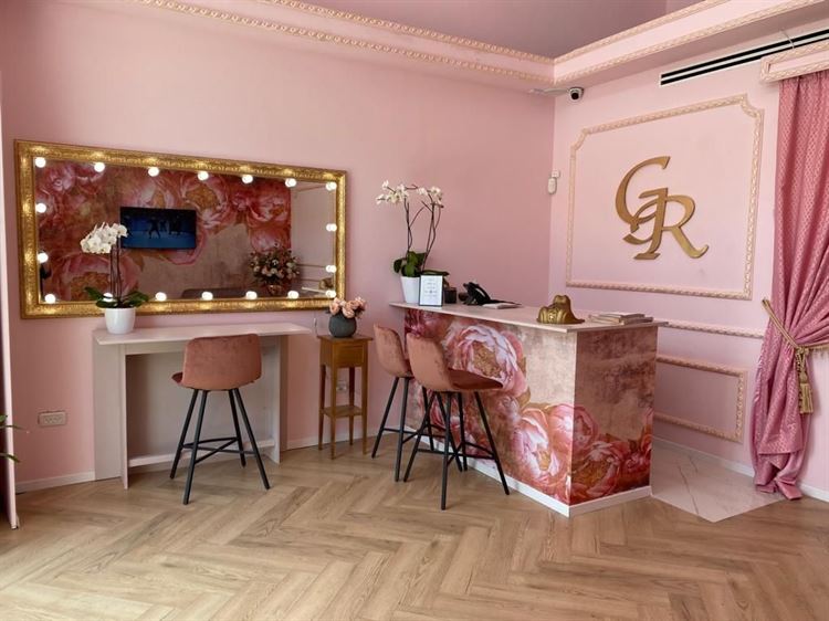 הצצה לסטודיו הכלות החדש של גלית רוביניק (צילום: באדיבות גלית רוביניק)