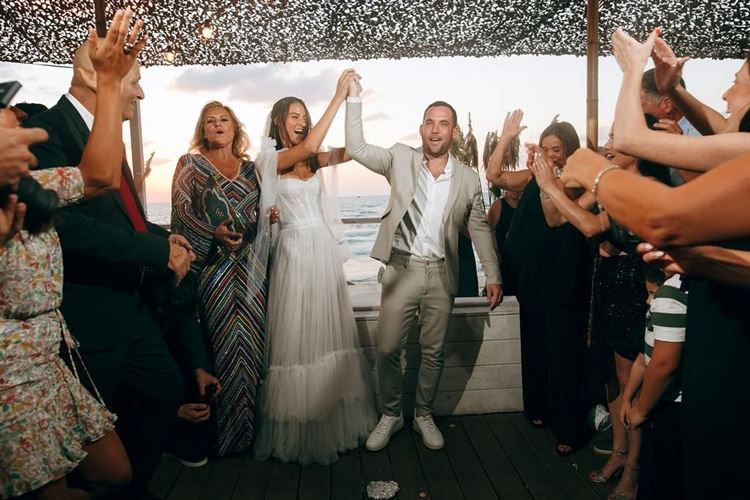 נשואים טריים, החופה באולם האירועים במרכז (צילום: אפי יוספי וחיים אזרן)