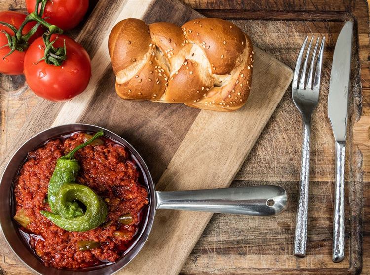 מטבוחה של אמא (צילום: וואלה! מזל טוב)