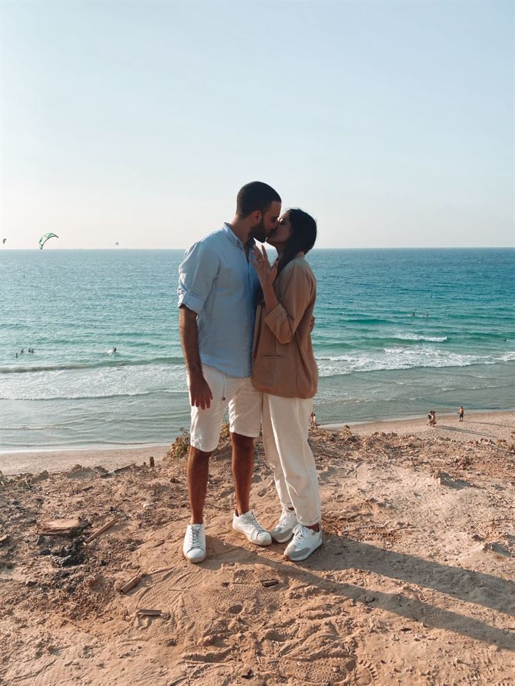 הצעת הנישואים מול נוף מפעים (צילום: שמואל כהן)