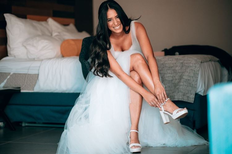 מהממת, מיטל בהתארגנויות לחתונה (צילום: אלעד סאסי)