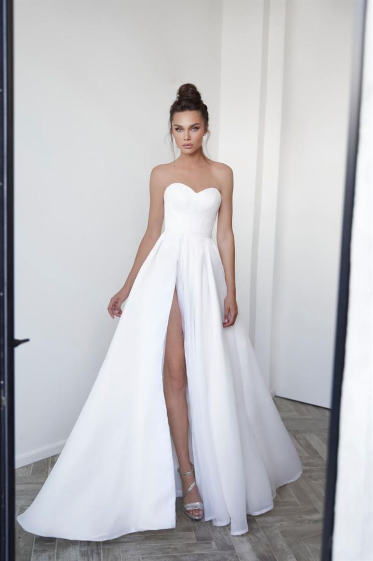 הקולקציה החדשה של מעצבת שמלות הכלה מורן טובול (צילום: אלמוג גבאי)