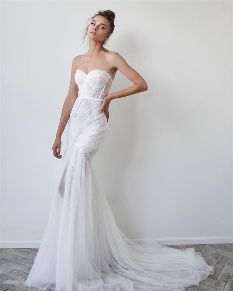 הקולקציה החדשה של מעצבת שמלות הכלה מורן טובול (צילום: אלמוג גבאי)