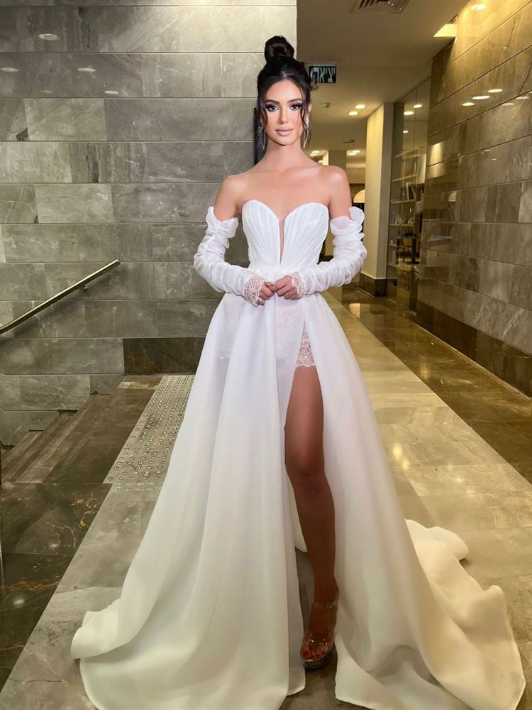 הקולקציה החדשה של מעצבת שמלות הכלה מורן טובול (צילום: יחצ)