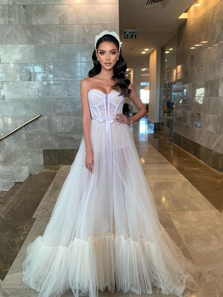 הקולקציה החדשה של מעצבת שמלות הכלה מורן טובול (צילום: יחצ)