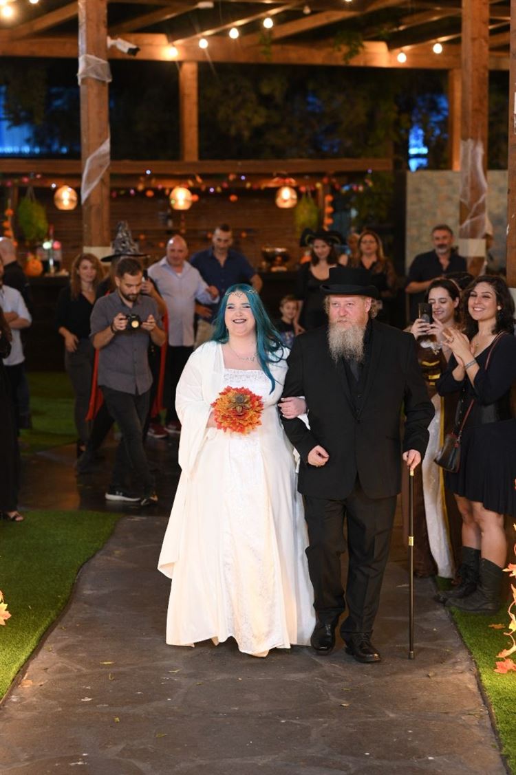 בדרך לחופה, שרון ונטי (צילום: אלכס ביילי)