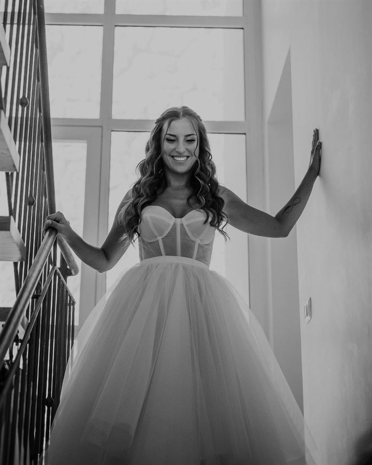 שמלת הכלה של המעצב דרור קונטנטו (צילום: אלי ראול)