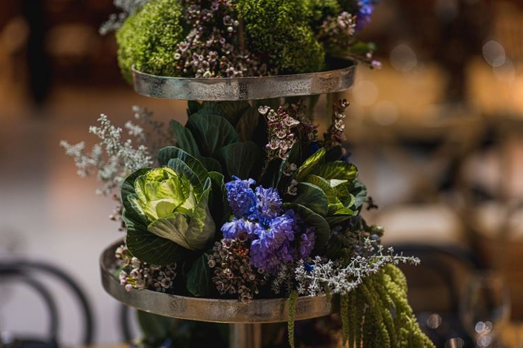 עיצובי השולחנות הטרנדיים ביותר לשנת 2022 (צילום עידן כנפי)