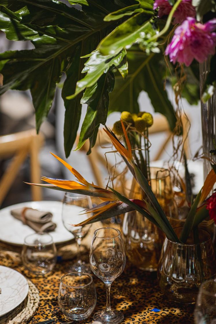 עיצובי השולחנות הטרנדיים ביותר לשנת 2022 (צילום עידן כנפי)