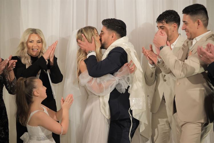 החתונה של יוליה ואופיר (צילום: מיקי סויסה)