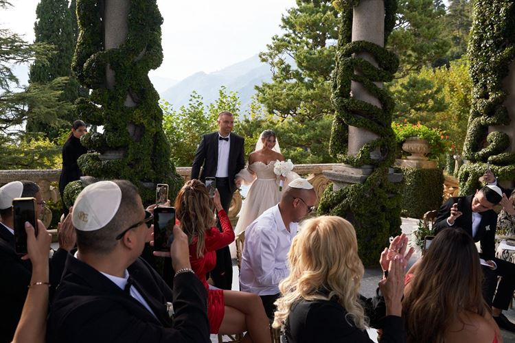 החתונה של פלג וען באגם קומו (צילום: עומרי לוי)