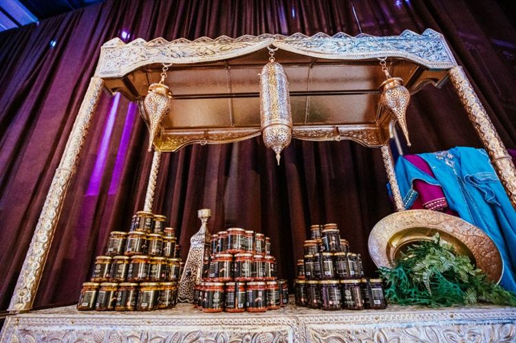 ברוכים הבאים לאירוע החינה הבלתי נשכח של נועה דמרי (צילום: אבשלום זוהר)