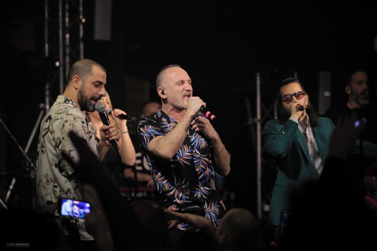 שלישיית מה קשור בחתונה של מאי ואריאל (צילום: אלון אנקונינה)