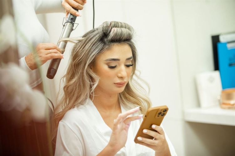 ההתארגנות לחתונה (צילום: בני אסכלוני))