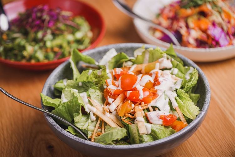 תפריט 2022 של WIN (צילום: וואלה! מזל טוב)