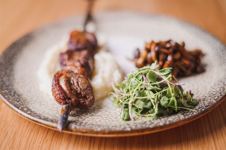 תפריט 2022 של WIN (צילום: וואלה! מזל טוב)