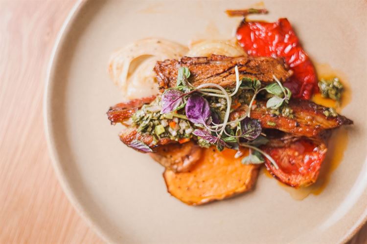 תפריט 2022 של WIN (צילום: וואלה! מזל טוב)