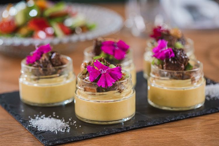 התפריט החדש של טרויה (צילום: וואלה! מזל טוב)