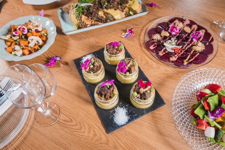 התפריט החדש של טרויה (צילום: וואלה! מזל טוב)