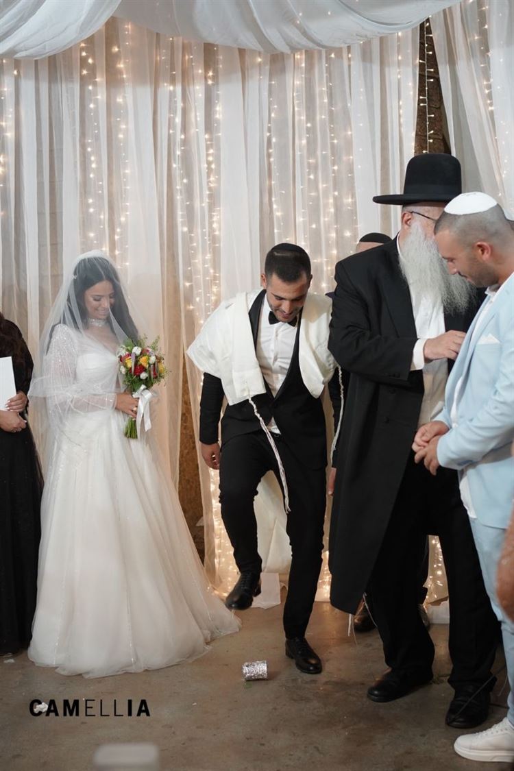 החופה באולמי טרויה, החתונה של לישי ובר (צילום: קמליה)