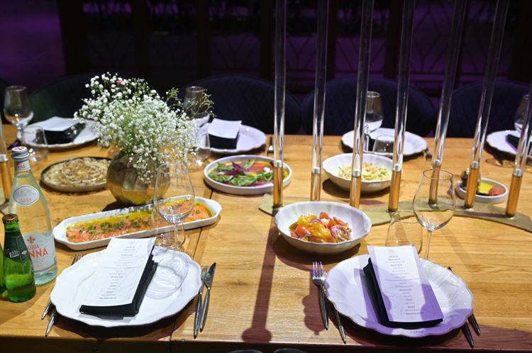 המנות מצוינות. אולם האירועים אמארה (צילום: טל אקוקה)