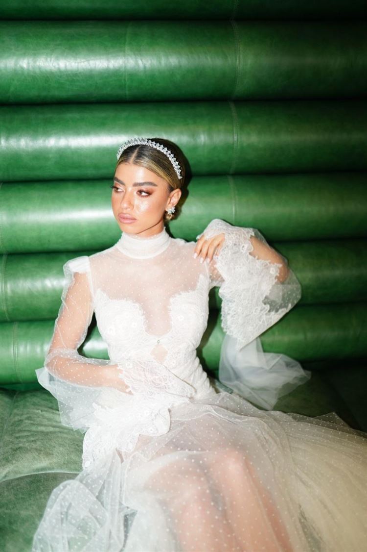 אוריאן בשמלת כלה של סימיז'אן בוזגלו (צילום: שי עוליאל)