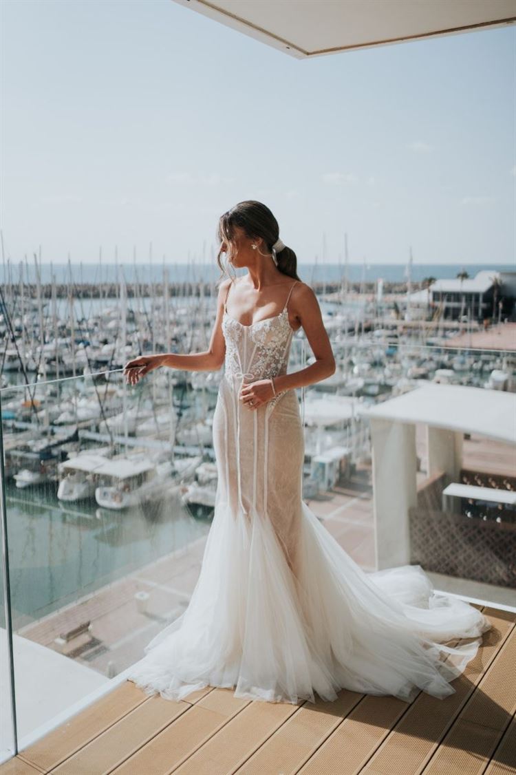שמלת כלה מהסטודיו של ליז מרטינז (צילום: ווילו רוטר | your story wedding)