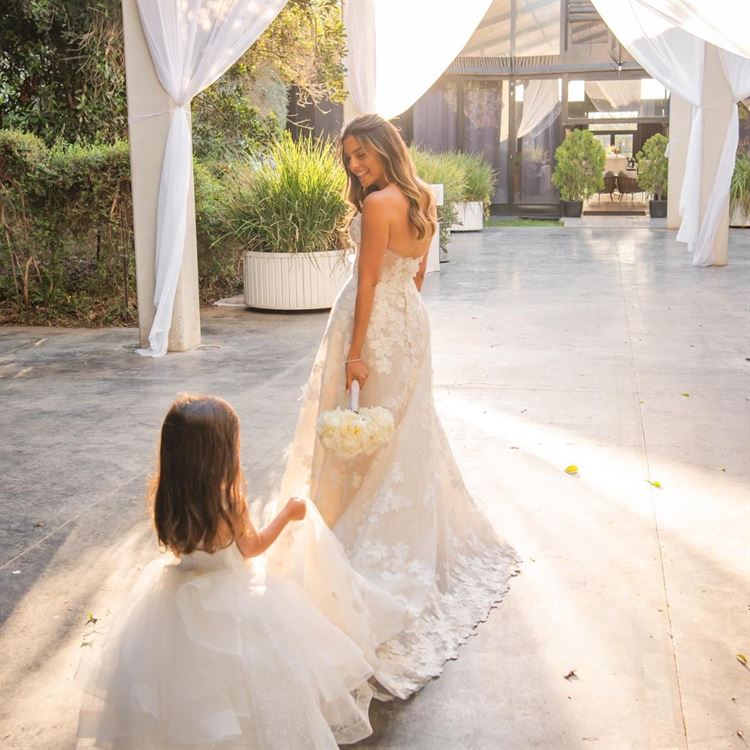 ירדן בשמלת הכלה החלומית שלה (צילום: חיים אפריאט)