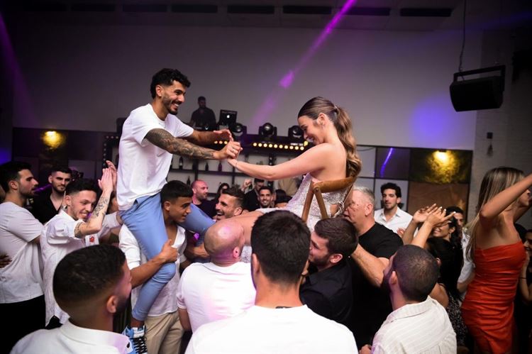 החתונה של רומי ובן (צילום: עידו צלמים)