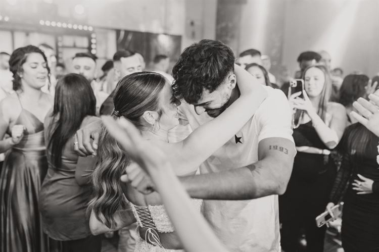 החתונה של רומי ובן (צילום: עידו צלמים)