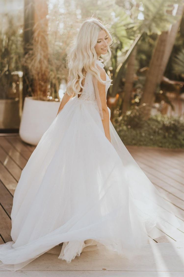 שלי בשמלת כלה של ברטה (צילום: עידן חסון)