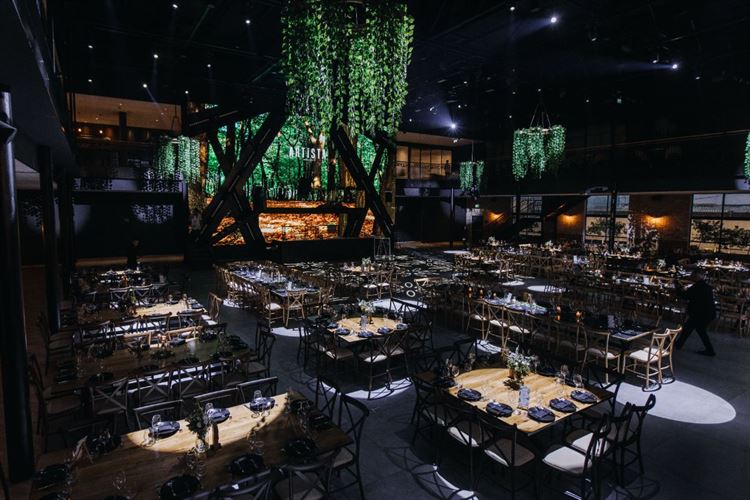 החתונה של יוליה ויקיר פרץ באולם ארטיסטה (צילום: תום סיימון)