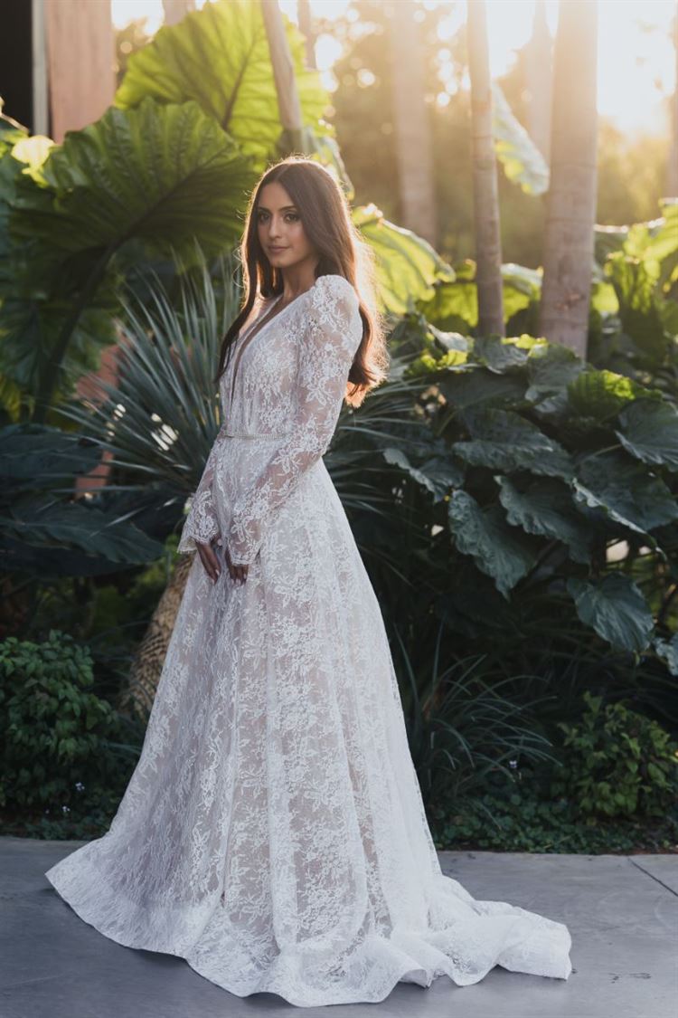 ספיר ברדה בשמלת כלה של ברטה (צילום: People Photography)