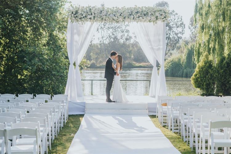 החופה בגן האירועים חוות רונית (צילום: עידן חסון)