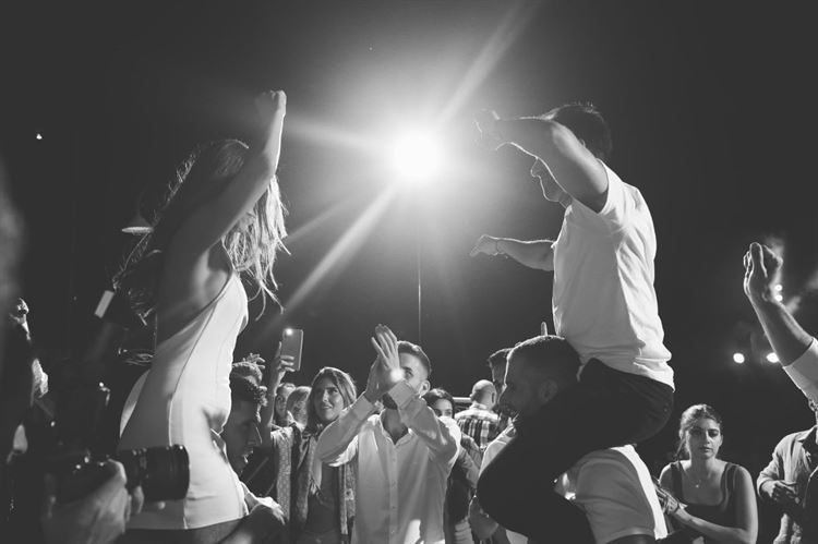 החתונה של רוני ורום גבאי (צילום: עידן חסון)