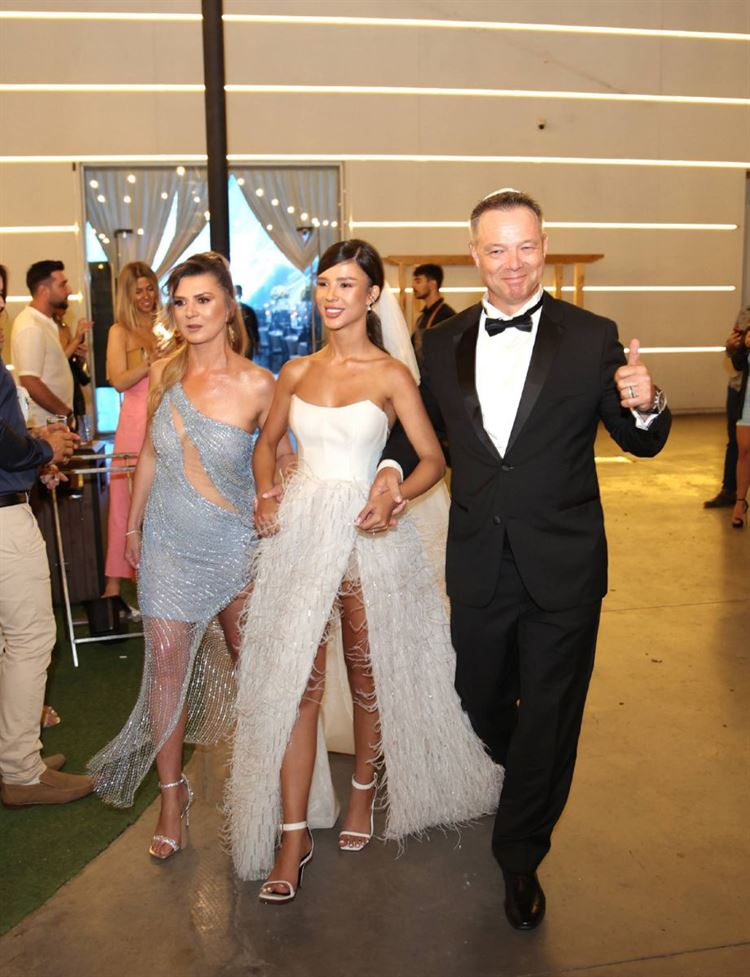 החתונה של אמילי גומברג וליאון לוי (צילום: אור גפן)