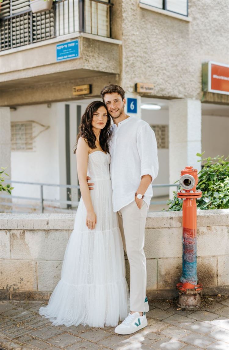 יפים ומאושרים ביום החתונה. החתונה של מור וליאור (צילום: איתמר דואק)