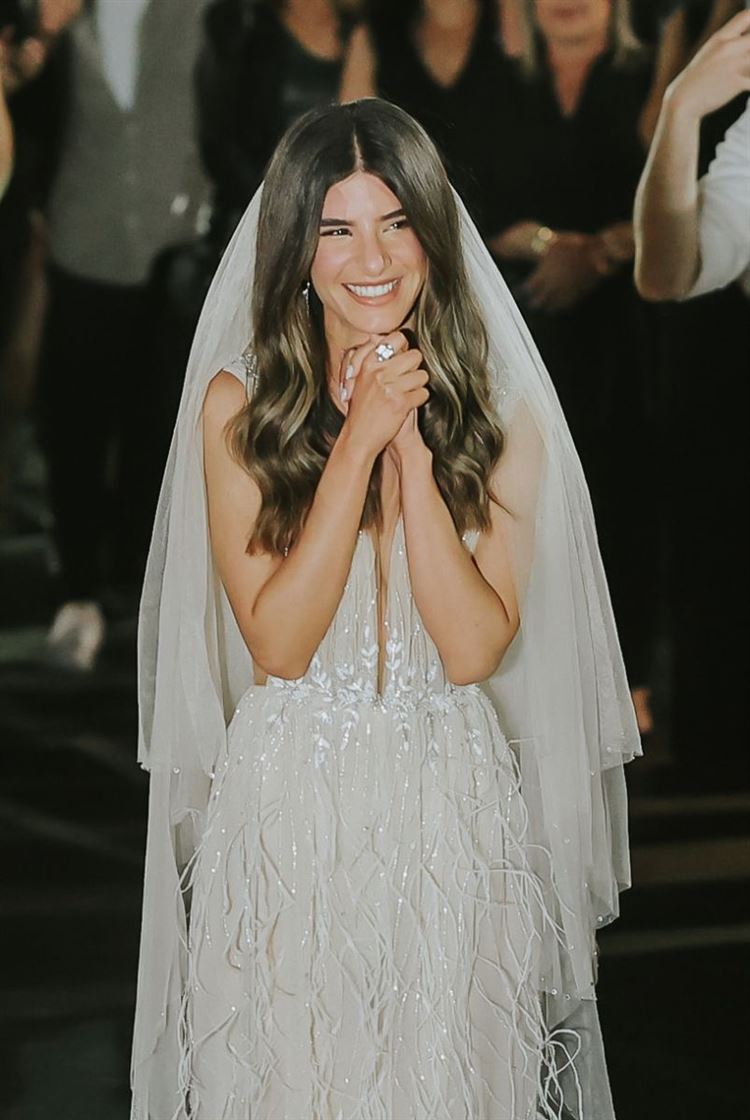 עדן בשמלת כלה של אייזן-שטיין (צילום: רובי אהרון)