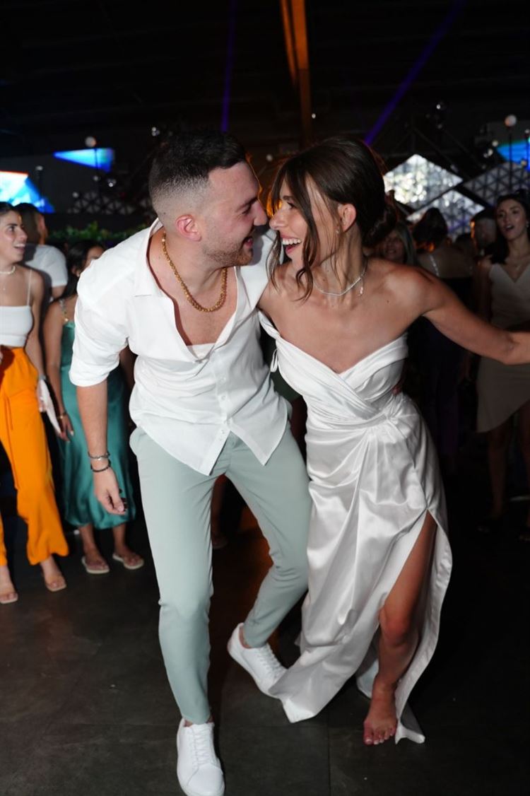 חתונת הצהריים אנסטסיה ונועם קטן (צילום: דור סקרה)