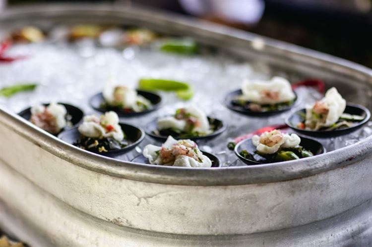 החתונה של ירדן נגלשטיין ושקד קרייתי (צילום: עומר קורן)