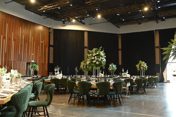 החתונה של עמית בכר עמית בכר ודקל גיני (צילום: momentos etay & shay)