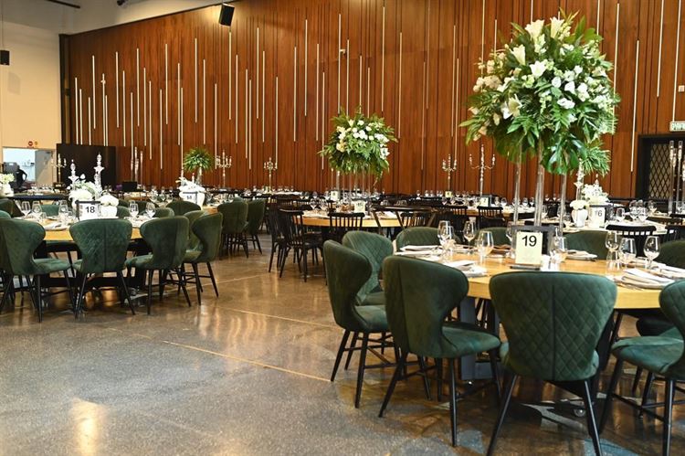 החתונה של עמית בכר עמית בכר ודקל גיני (צילום: momentos etay & shay)