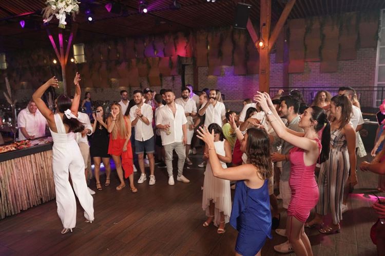 החתונה של אלמוג סלמה ומטר שבו (צילום: רון קובי)