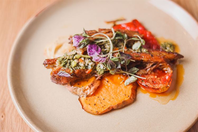 הצצה אל מתחם האירועים WIN (צילום: עידן כנפי)