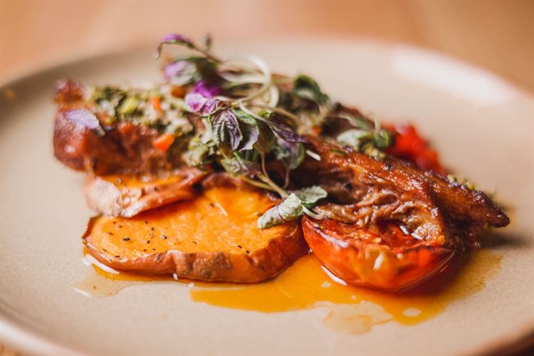 הצצה אל מתחם האירועים WIN (צילום: עידן כנפי)