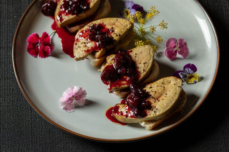 מתחם האירועים LAGO (צילום: מרטין שישפרוטיש)