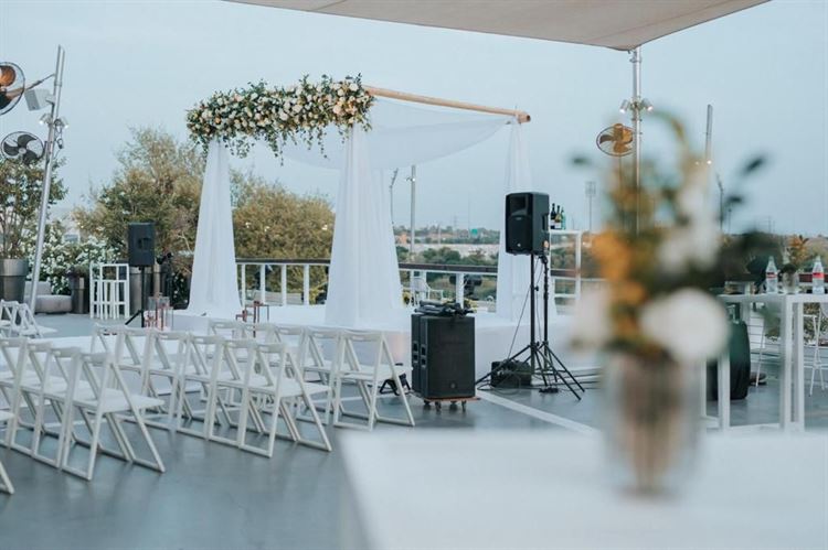 מתחם האירועים LAGO (צילום: מרטין שישפרוטיש)